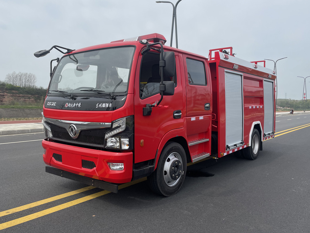 東風(fēng)5噸水罐消防車(chē)